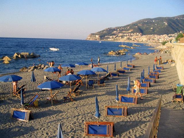 Villaggio Hotel Club Calanovellamare Piraino Esterno foto
